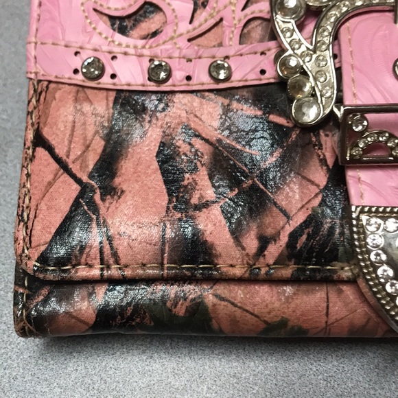 Wallet with strap - Picture 6 of 6